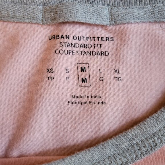 Urban Outfitters Men's Standard Fit T Shirt - Medium - Picture 3 of 4